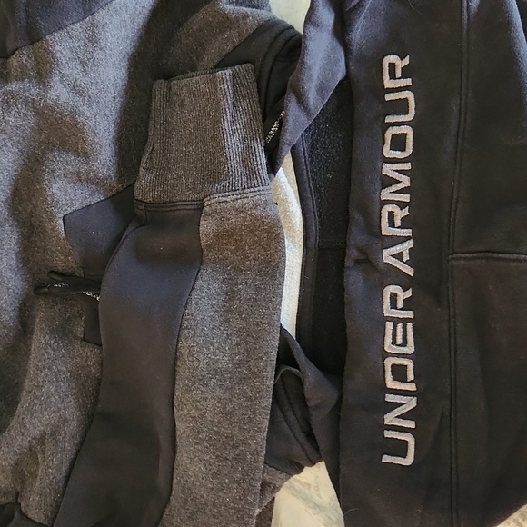 Under Armour Hoodie - Picture 3 of 4